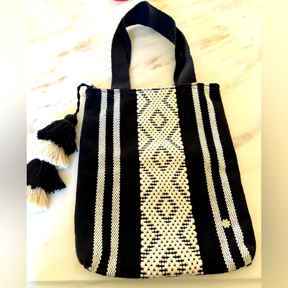 NWOT HANDMADE woven shoulder bag